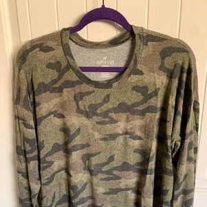 American Eagle camo sweatshirt